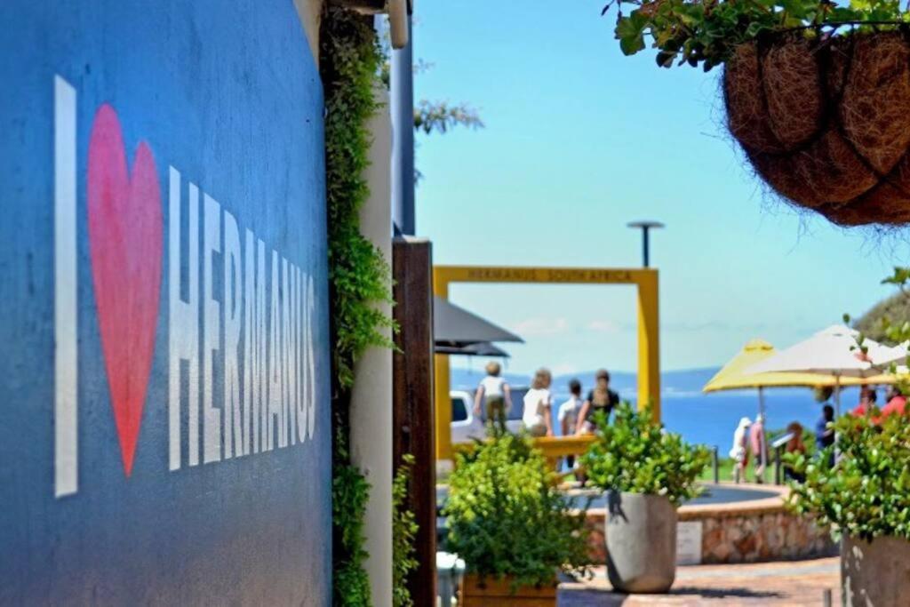 Hermanus Waterfront, Sea View Apartment With Balcony エクステリア 写真